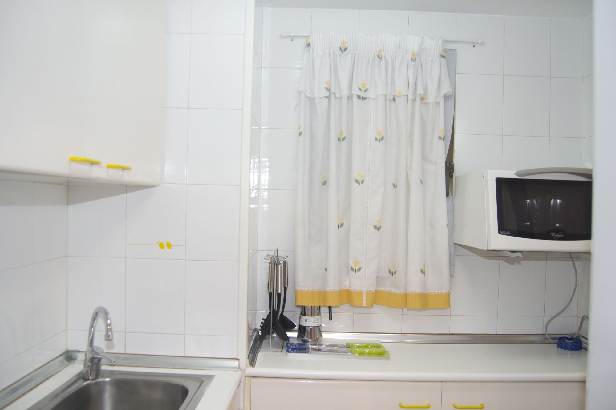 Trinisol Iii Alquilevante Apartamento *